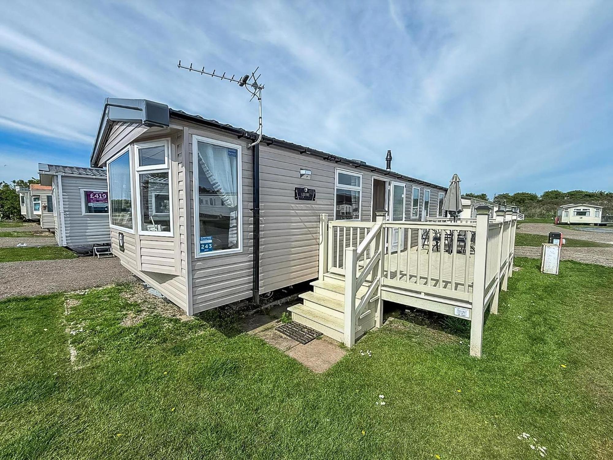 6 Berth Caravan With Decking At Sunnydale Holiday Park Ref 35243Kg Louth  Exteriér fotografie